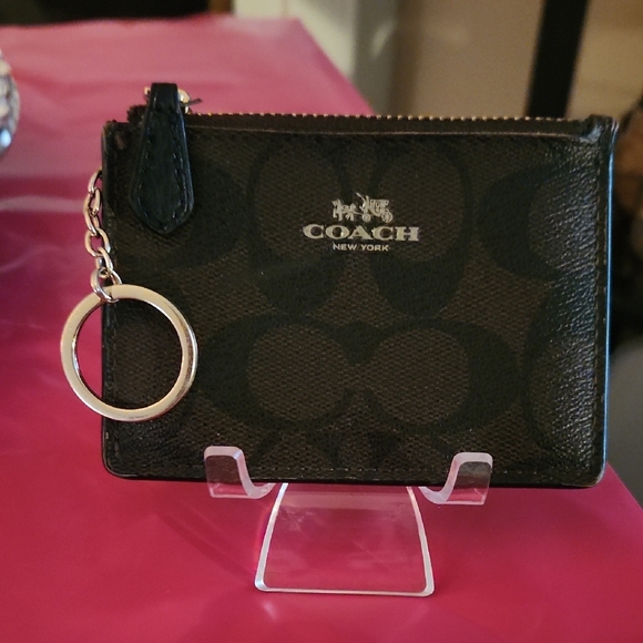 Coach Accessories - Coach Black and BroCoin Purse with Keychain and ID and CC Slots on back!  EUC!!!